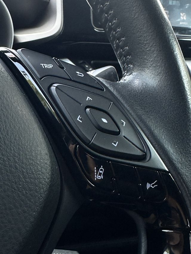 TOYOTA豐田 C-HR  第7張相片