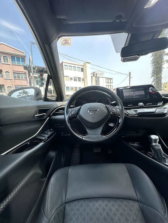 TOYOTA豐田 C-HR  第10張相片