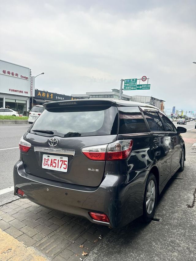TOYOTA豐田 WISH  第2張相片