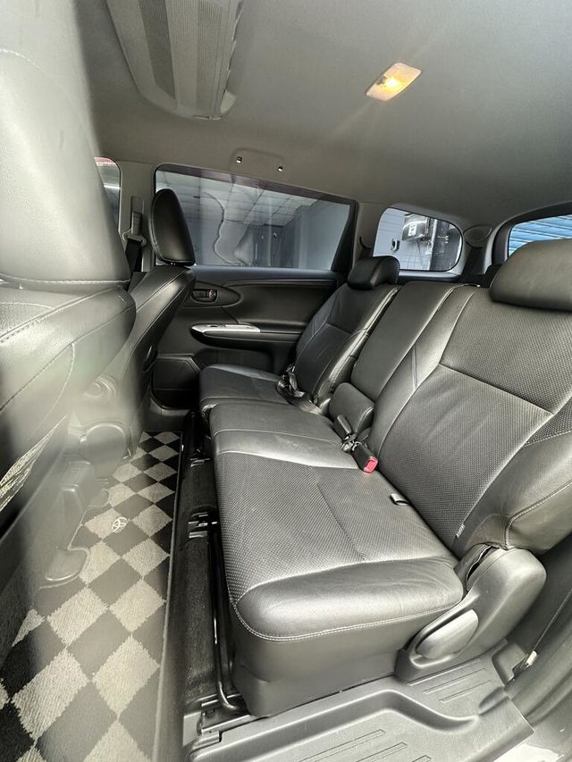 TOYOTA豐田 WISH  第7張相片