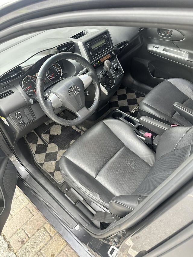 TOYOTA豐田 WISH  第8張相片