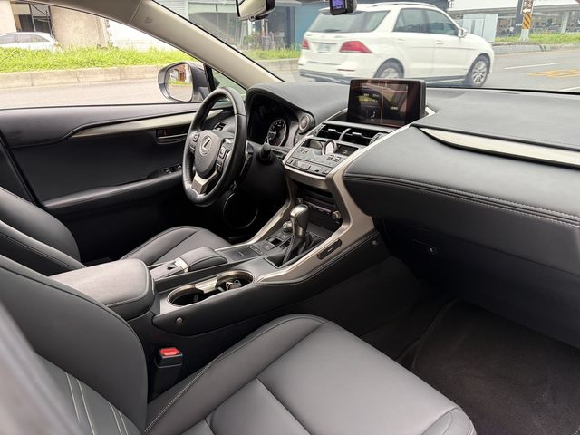 LEXUS凌志 NX200  第10張相片