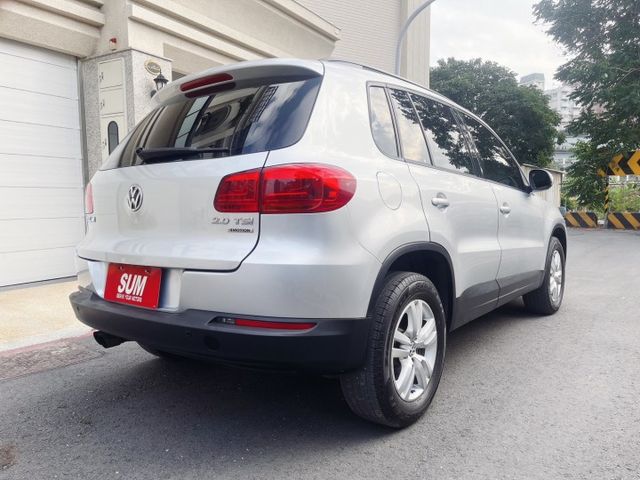 12年Tiguan GP 2.0 TSI Trend&Fun 4WD 認證車有保固 車頂行李架 後座出風口 光感應式頭燈  第5張相片