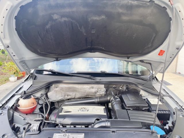12年Tiguan GP 2.0 TSI Trend&Fun 4WD 認證車有保固 車頂行李架 後座出風口 光感應式頭燈  第6張相片