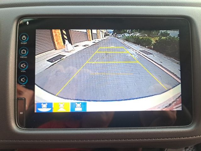 19年HR-V 1.8 S  盲點 IKEY 定速 倒車顯影 藍芽 換檔撥片 LED光感應自動頭燈 僅跑6萬多 認證車  第9張相片