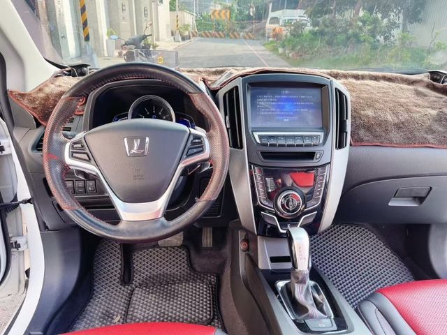 2014 LUXGEN U6 Turbo 2.0 尊爵版  第11張相片