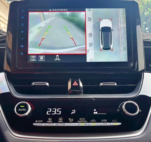 一手油電車，全車原鈑件原漆，原廠保固 ，(GR+金裝)新車價117萬 省油省到笑 油門更盡情踩 一上路就氣場全開  第12張相片
