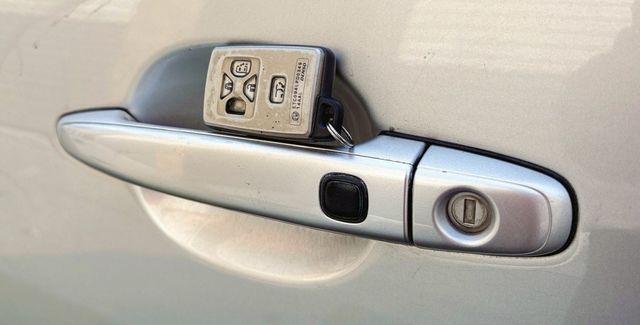 3.5L最頂級一手用車全車原鈑件認證車 7人座超大尊榮空間 行雲流水般的加速感 動力充沛無懈可擊 安全升級穩如磐石  第16張相片