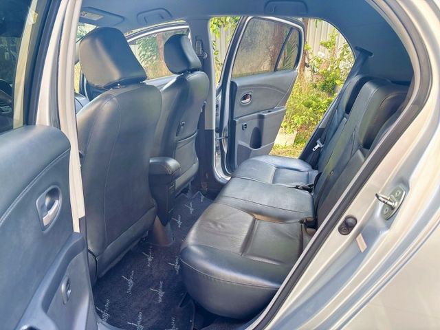 2010年 YARIS G版 小車精靈開進心裡 靈活省油質感小鋼炮 開起來輕快順手 外型俐落質感內裝 國民神車  第17張相片
