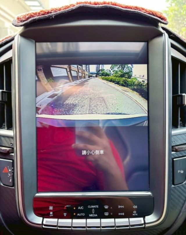 U5 APA智駕版 年輕就要不一樣 開出你的潮流態度 會自己停車的帥車 懂停才叫懂開 配備誠意十足 價格佛到不科學  第9張相片