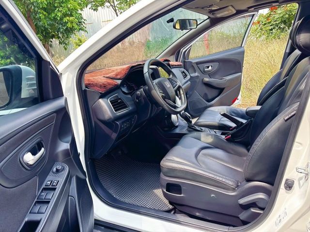 U5 APA智駕版 年輕就要不一樣 開出你的潮流態度 會自己停車的帥車 懂停才叫懂開 配備誠意十足 價格佛到不科學  第16張相片