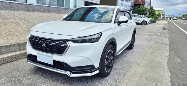 HRV S+勁化版 帥的低調 實用性能極強 還不失駕馭樂趣 開出去就是有排面 不只是新手首選 更是預算控的明智之選  第3張相片