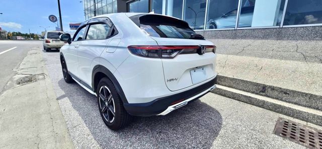 HRV S+勁化版 帥的低調 實用性能極強 還不失駕馭樂趣 開出去就是有排面 不只是新手首選 更是預算控的明智之選  第4張相片