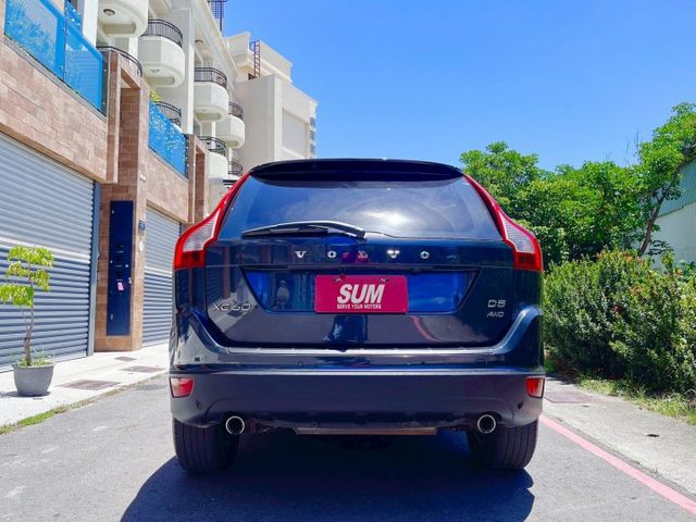 XC60 D5豪華版 柴油鋼砲北歐魂再現 風馳電掣如磐石之穩 質感雕塑雅型低調奢華氣場 享受來自北歐的質感生活  第5張相片