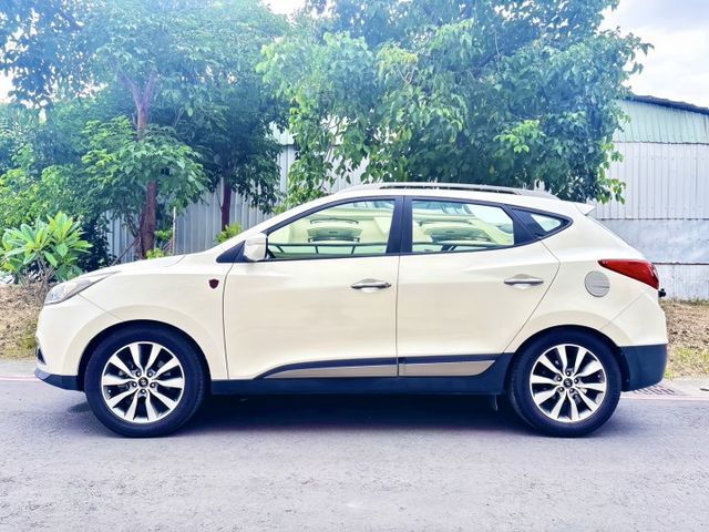 ix35 尊貴型 柴油渦輪神車 動力與質感兼具的休旅霸主 空間大到可以塞下全世界  第4張相片