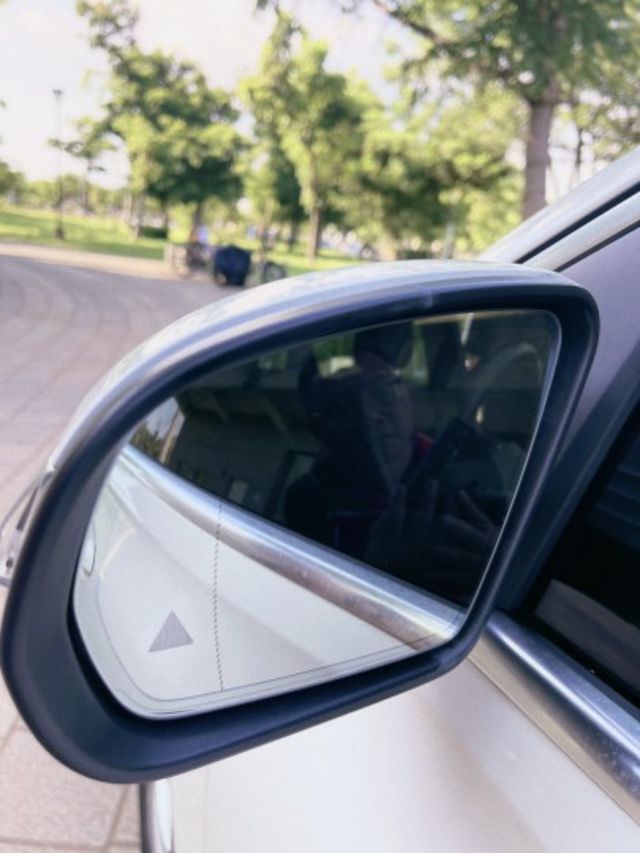B200 1.3 總代理  新款 10月出廠(20年式) 液晶數位儀表/氣氛燈/CARPLAY/認證車  第14張相片