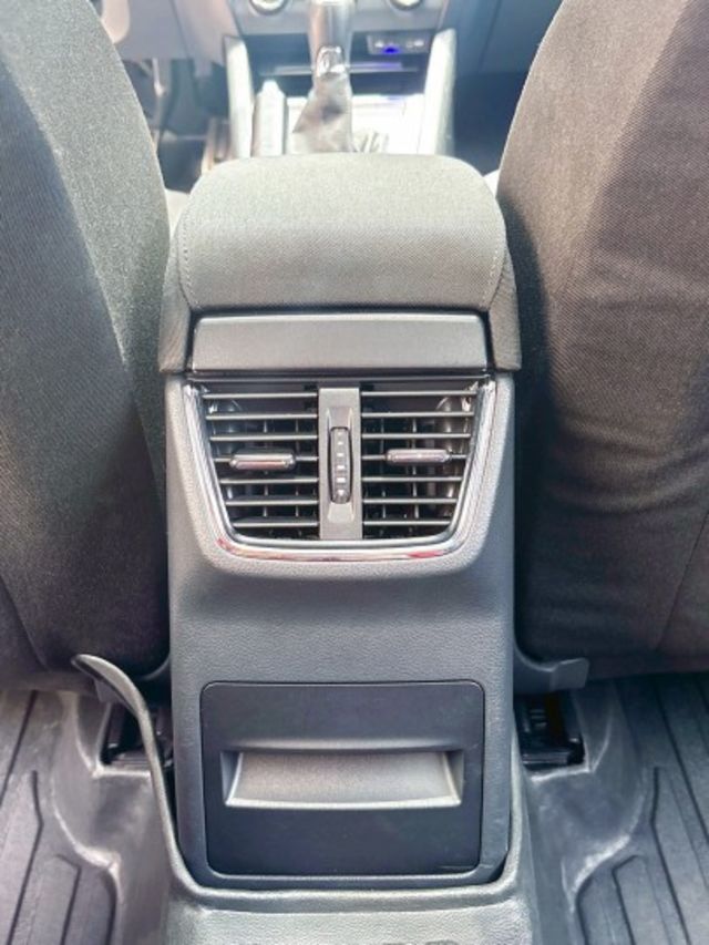 2016年 SKODA OCTAVIA COMBI 1.6TDI 柴油 旅行車   認證車  第12張相片