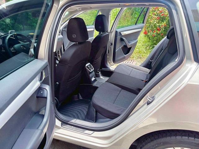 2016年 SKODA OCTAVIA COMBI 1.6TDI 柴油 旅行車   認證車  第14張相片