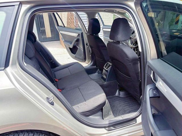 2016年 SKODA OCTAVIA COMBI 1.6TDI 柴油 旅行車   認證車  第16張相片