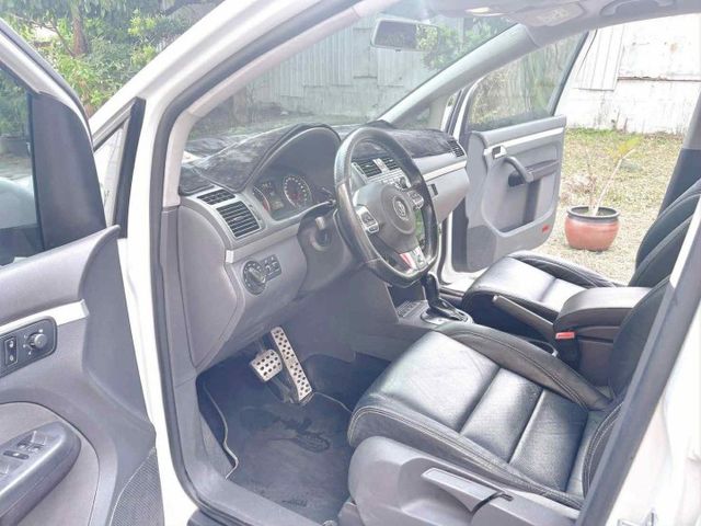 2015年 福斯 TOURAN 1.6 柴油 七人座 省油省稅 認證車  第11張相片