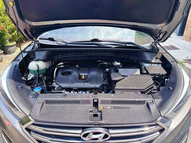 2017年 現代 Tucson 時尚款 灰色 認證車  第6張相片