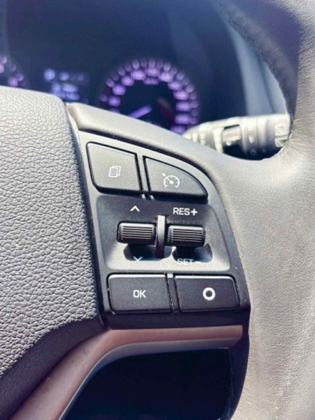 2017年 現代 Tucson 時尚款 灰色 認證車  第14張相片