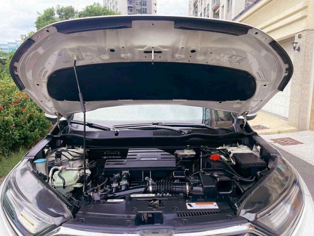Honda CR-V 2019款 1.5 S 白色  第6張相片