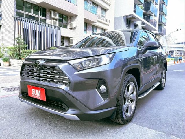 2019年 Toyota RAV4 2.0L旗艦 灰色 認證車  第1張相片