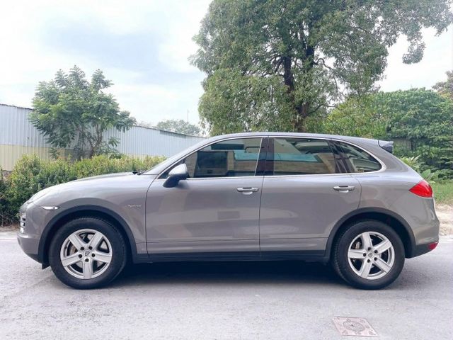 2014年 保時捷 Cayenne S 油電款 認證保固車  第3張相片