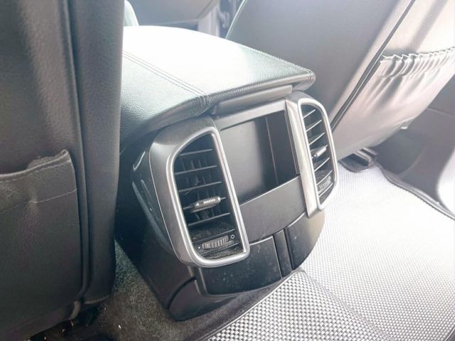 2014年 保時捷 Cayenne S 油電款 認證保固車  第10張相片