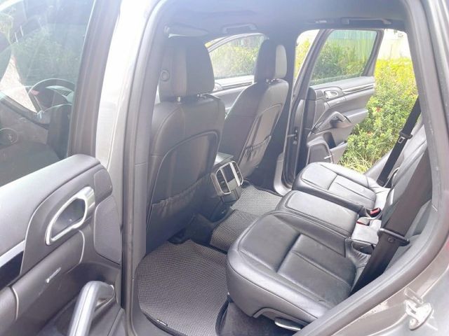 2014年 保時捷 Cayenne S 油電款 認證保固車  第17張相片