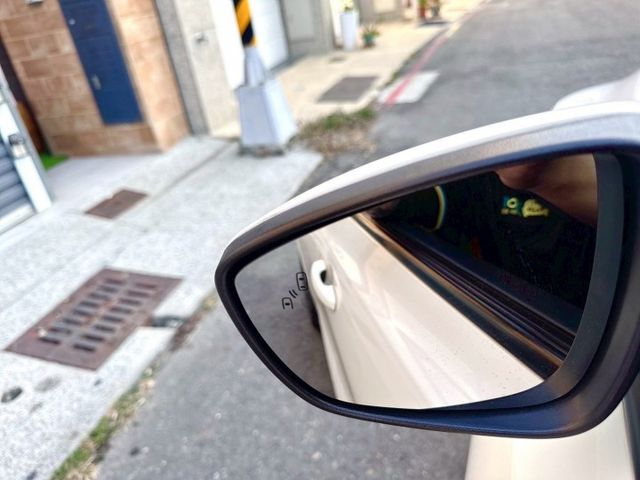 2020年 福特 Focus ST-Line NF 無線充電  認證車+有保固  第9張相片