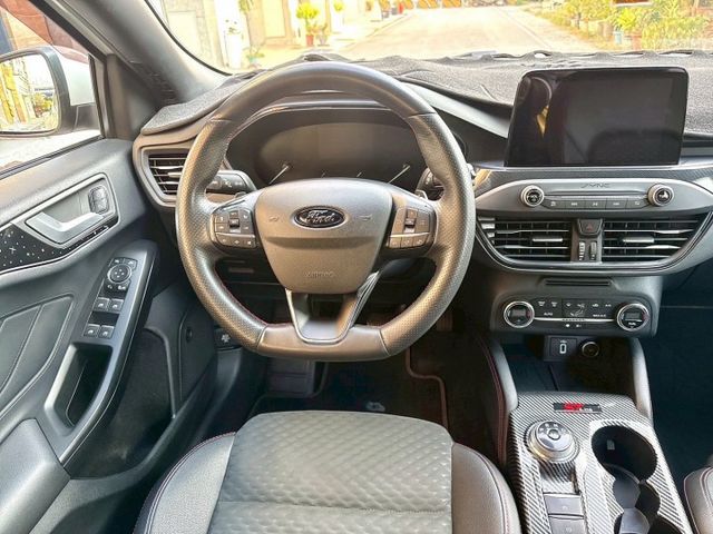 2020年 福特 Focus ST-Line NF 無線充電  認證車+有保固  第11張相片