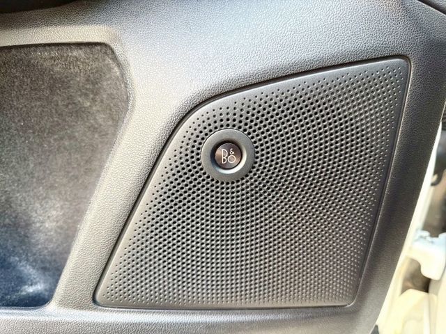 2020年 福特 Focus ST-Line NF 無線充電  認證車+有保固  第12張相片