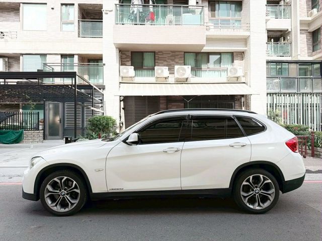 2010年 寶馬X1 xDrive23d 4WD 認證保固車  第4張相片