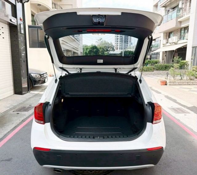 2010年 寶馬X1 xDrive23d 4WD 認證保固車  第15張相片