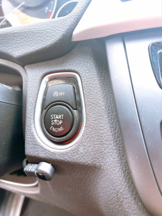 2015年 寶馬 316i 1.6L 認證車+有保固  第11張相片