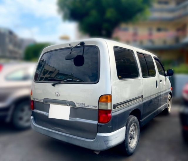 2001年豐田 HIACE 2.7L 汽油  第2張相片