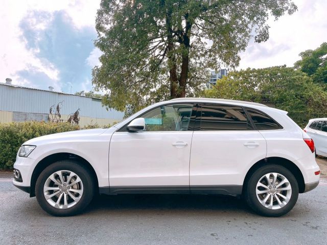 2013年 Audi 奧迪 Q5  2.0L HID頭燈 認證車  第4張相片