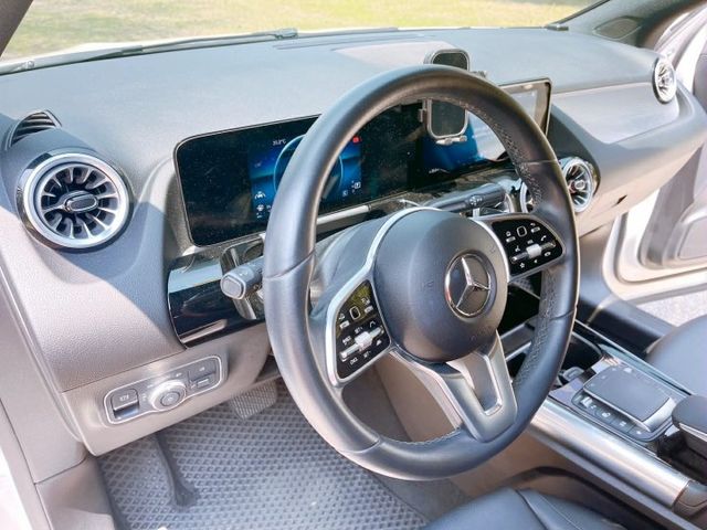 2022賓士 GLA180 1.4L 豪華版 認證保固車  第11張相片