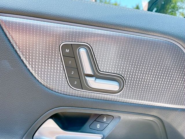 2022賓士 GLA180 1.4L 豪華版 認證保固車  第13張相片