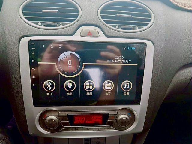 2011年福特 focus 1.8l 四門 認證車  第11張相片
