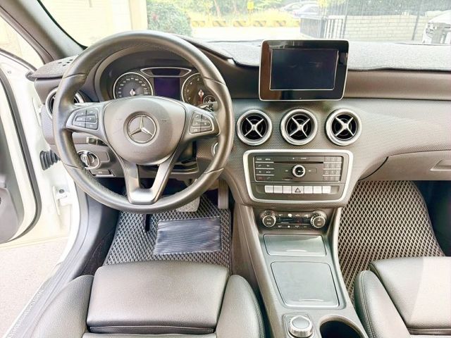 2018年式 賓士 A-Class A180 認證車+有保固  第12張相片