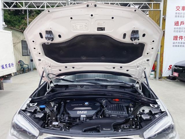 2018年式 BMW X1 18d 2.0 柴油 有保固 原鈑件 總代理 認證車 進口車推薦  第6張相片