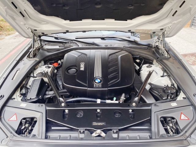 2010年 寶馬 520D 認證保固車  第6張相片