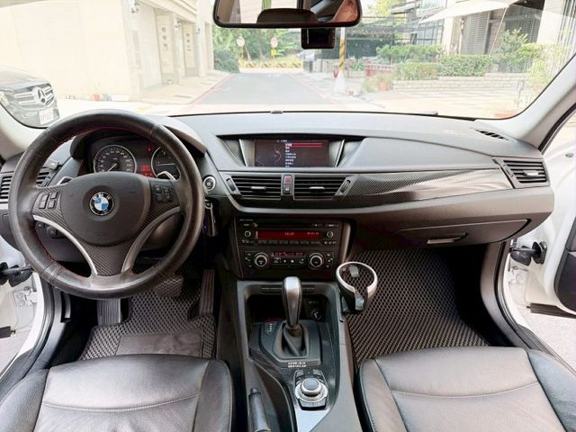 2010年 寶馬X1 xDrive23d 4WD 認證保固車  第9張相片