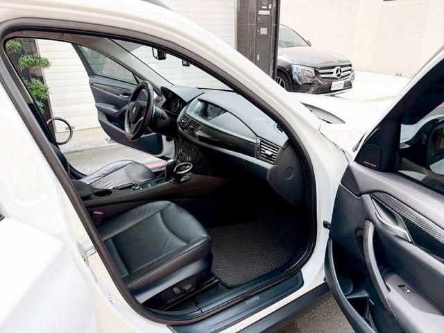 2010年 寶馬X1 xDrive23d 4WD 認證保固車  第12張相片