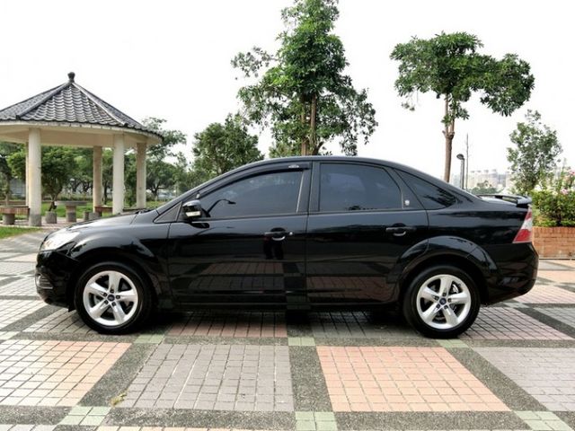 2011年 福特 FOCUS 4D 豪華版 有保固 全車原鈑件  里程保證豪華款  認證車  第3張相片