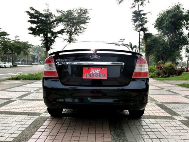 2011年 福特 FOCUS 4D 豪華版 有保固 全車原鈑件  里程保證豪華款  認證車  第4張相片