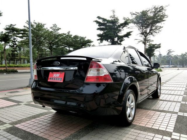 2011年 福特 FOCUS 4D 豪華版 有保固 全車原鈑件  里程保證豪華款  認證車  第5張相片